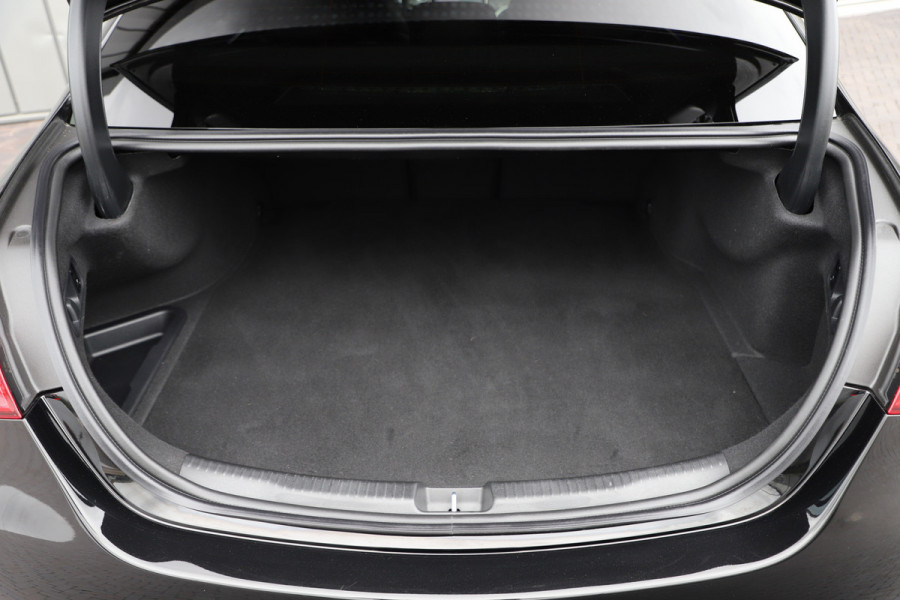 Mercedes-Benz C-Klasse 300e AMG | 313PK | Keyles-go | Memory | Digital-light | Sfeerverlichting | Distronic | Stoelverw. | Stuurwielverw. | Standkachel Mercedes-Benz C-Klasse 300e AMG | 313PK | Keyles-go | Memory | Digital-light | Sfeerverlichting | Distronic | Stoelverw. | Stuurwielverw. | Standkachel