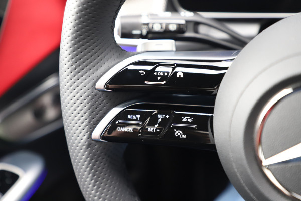 Mercedes-Benz GLC 300e AMG 4-Matic | 313PK | Achterasbesturing | Luchtvering | Head-up | Pano | Keyles-go | Sfeerverlichting | Distronic | Burmest Mercedes-Benz GLC 300e AMG 4-Matic | 313PK | Achterasbesturing | Luchtvering | Head-up | Pano | Keyles-go | Sfeerverlichting | Distronic | Burmest