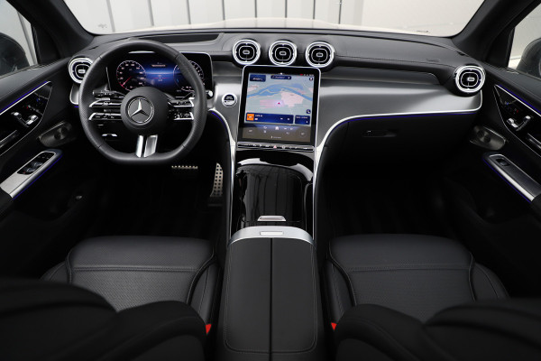 Mercedes-Benz GLC 300e AMG 4-Matic | 313PK | Achterasbesturing | Luchtvering | Head-up | Massage | Keyles-go | Pano | Burmester | ACC | Digital-li Mercedes-Benz GLC 300e AMG 4-Matic | 313PK | Achterasbesturing | Luchtvering | Head-up | Massage | Keyles-go | Pano | Burmester | ACC | Digital-li