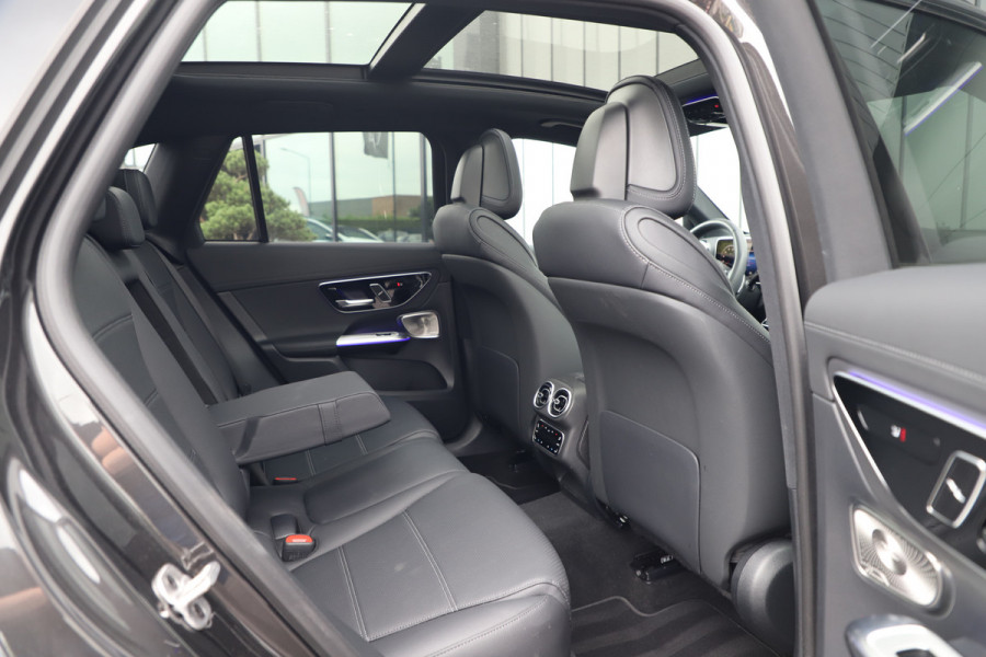 Mercedes-Benz GLC 300e AMG 4-Matic | 313PK | Achterasbesturing | Luchtvering | Head-up | Massage | Keyles-go | Pano | Burmester | ACC | Digital-li Mercedes-Benz GLC 300e AMG 4-Matic | 313PK | Achterasbesturing | Luchtvering | Head-up | Massage | Keyles-go | Pano | Burmester | ACC | Digital-li