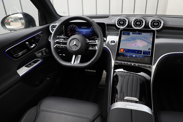 Mercedes-Benz GLC 300e AMG 4-Matic | 313PK | Achterasbesturing | Luchtvering | Head-up | Massage | Keyles-go | Pano | Burmester | ACC | Digital-li Mercedes-Benz GLC 300e AMG 4-Matic | 313PK | Achterasbesturing | Luchtvering | Head-up | Massage | Keyles-go | Pano | Burmester | ACC | Digital-li