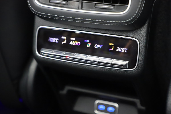 Mercedes-Benz GLE AMG 53 Hybrid 4MATIC+ | 544PK | Luchtvering | Pano | Keyles-go | Burmester | Sfeerverlichting | Multibeam | Distronic | Stuurwie Mercedes-Benz GLE AMG 53 Hybrid 4MATIC+ | 544PK | Luchtvering | Pano | Keyles-go | Burmester | Sfeerverlichting | Multibeam | Distronic | Stuurwie