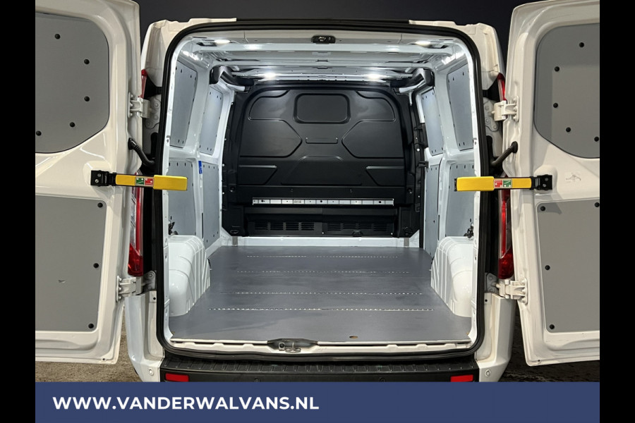 Ford Transit Custom 2.0 TDCI L2H1 Euro6 Airco | Navigatie | Camera | LED | Cruisecontrol | Verwarmde voorruit 2800kg trekvermogen, Stoelverwarming, Parkeersensoren, Bijrijdersbank