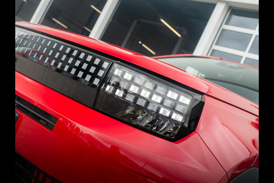 Fiat Grande Panda Red 44 kWh | Uit voorraad leverbaar | Airco | Cruise | Apple Carplay | 16" | PDC | Private Lease € 365,-*