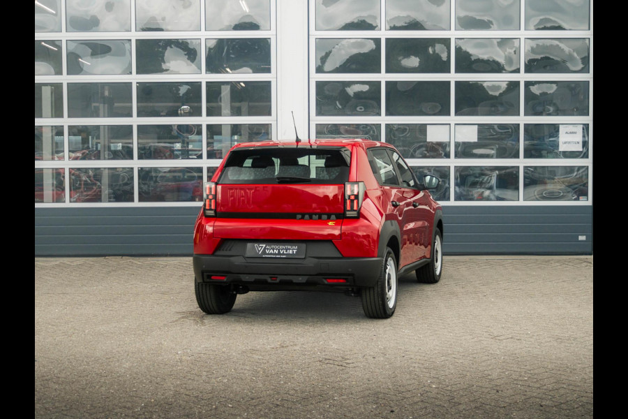 Fiat Grande Panda Red 44 kWh | Uit voorraad leverbaar | Airco | Cruise | Apple Carplay | 16" | PDC | Private Lease € 365,-*