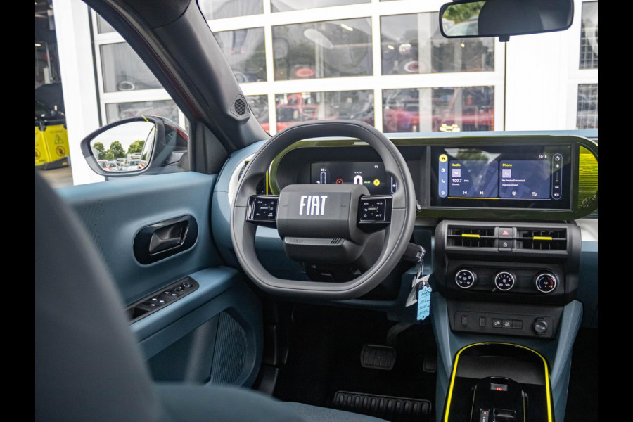 Fiat Grande Panda Red 44 kWh | Uit voorraad leverbaar | Airco | Cruise | Apple Carplay | 16" | PDC | Private Lease € 365,-*