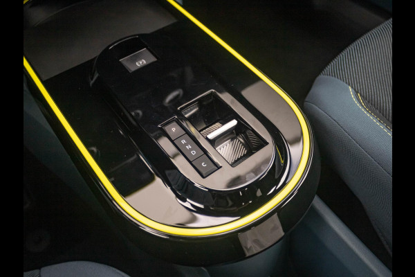 Fiat Grande Panda Red 44 kWh | Uit voorraad leverbaar | Airco | Cruise | Apple Carplay | 16" | PDC | Private Lease € 365,-*