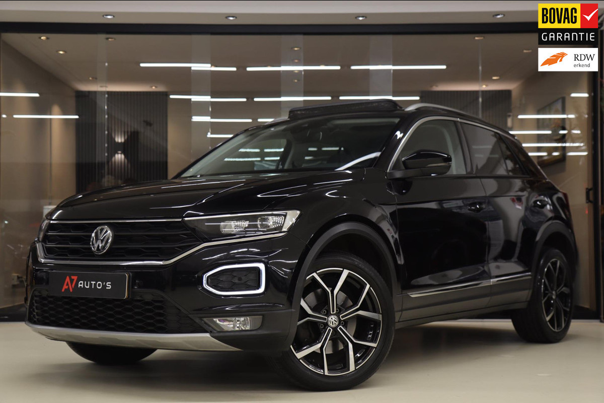 Volkswagen T-Roc 1.5 TSI Sport PANODAK/STOELV/LANEASSIST/ACC/CAM/VOL Volkswagen T-Roc 1.5 TSI Sport PANODAK/STOELV/LANEASSIST/ACC/CAM/VOL