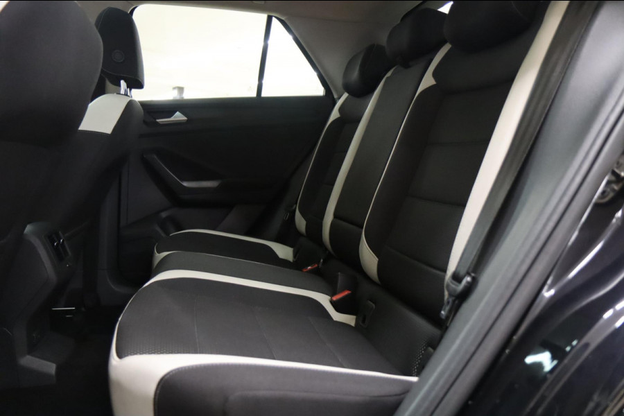 Volkswagen T-Roc 1.5 TSI Sport PANODAK/STOELV/LANEASSIST/ACC/CAM/VOL