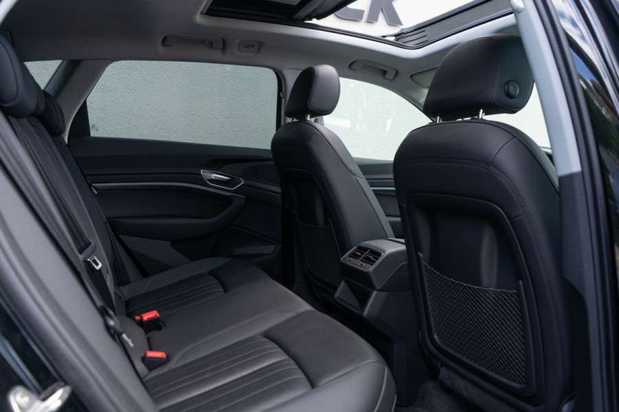 Audi e-tron 50 Quattro / Standkachel/ Luchtvering/ Adaptive Cruise Control/ Trekhaak/ Panoramadak/ 230kW (313PK)