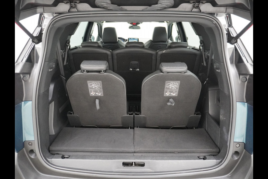 Peugeot 5008 1.6T AUT-8 181pk GT-Line 181pk 7-Pers. Pano-Dak Apple Android Full-LED Carplay Navi 360-Camera DAB+ MirrorScreen Park-Assist 19" Virtual Cockpit (Digidash) Park City 1 Privacy Glas PureTech Blue Lease Premium 1.400kg Trekvermogen 1e Eigenaar, Dealer onderhouden! EURO 6   € 44.000 nieuw