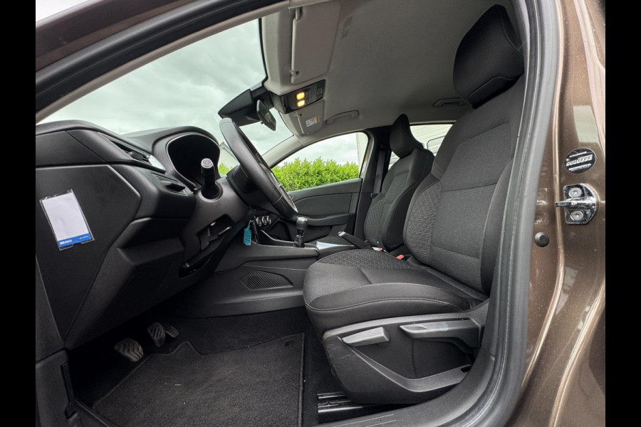 Renault Clio 1.0 TCe Zen NL AUTO / 4-SEIZOENENBANDEN / NAVI / CRUISE / PARKEERSENSOREN ACHTER / CARPLAY