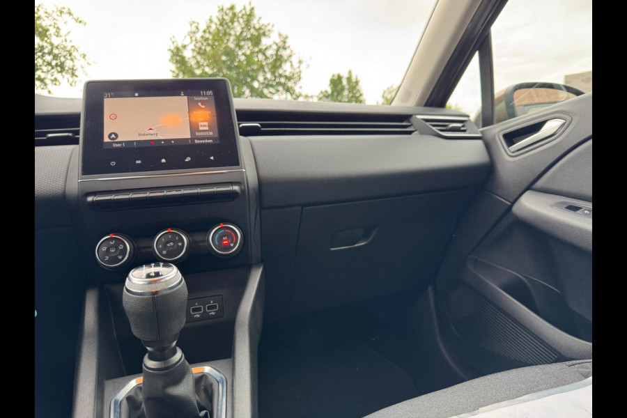 Renault Clio 1.0 TCe Zen NL AUTO / 4-SEIZOENENBANDEN / NAVI / CRUISE / PARKEERSENSOREN ACHTER / CARPLAY