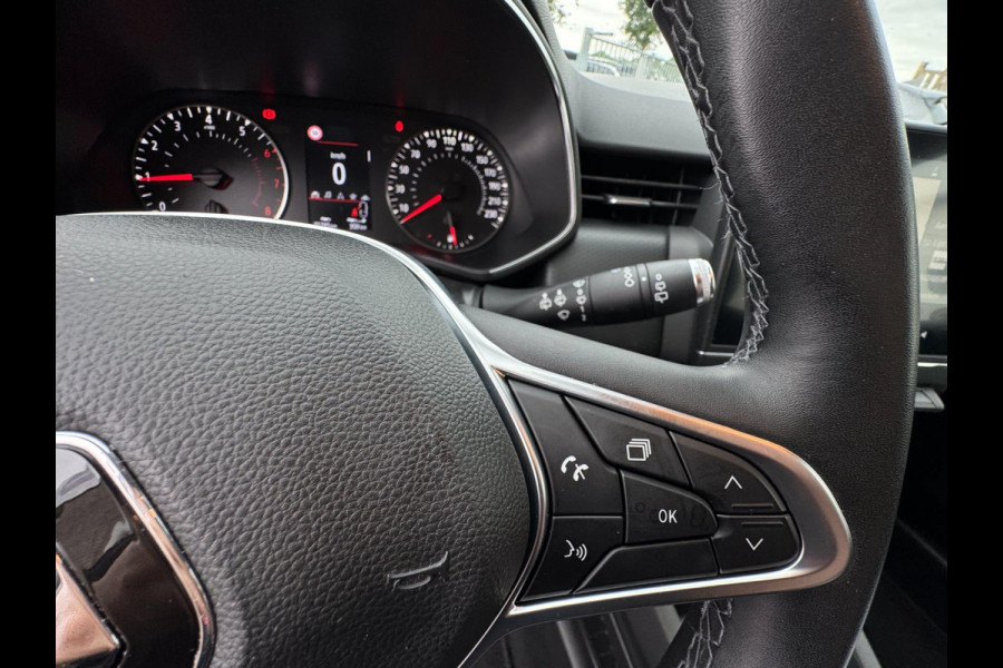 Renault Clio 1.0 TCe Zen NL AUTO / 4-SEIZOENENBANDEN / NAVI / CRUISE / PARKEERSENSOREN ACHTER / CARPLAY
