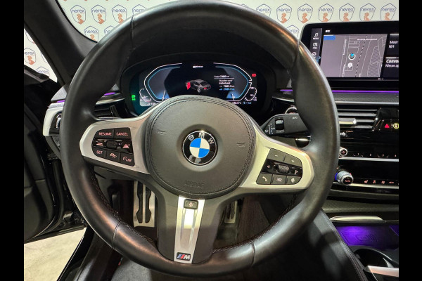 BMW 5 Serie 530e M-Sport | Pano | ACC | 19 Inch | Trekhaak | Camera