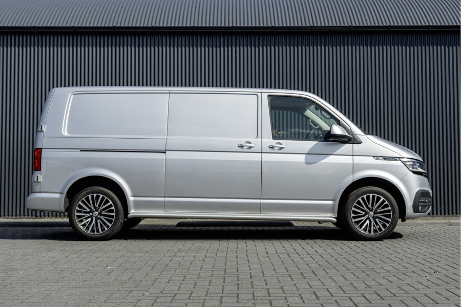 Volkswagen Transporter T6.1 2.0 TDI L2H1 Bulli | Automaat | 150 PK | Digitaal dashboard | LED | Adaptive Cruise | Camera | Carplay | Airco | PDC