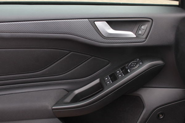 Ford FOCUS Wagon 1.5 EcoBoost ST Line Business / Camera / Navigatie / Keyless / B&O / 17'' / Stuurverwarming / DAB / Dodehoek / Cruise Control