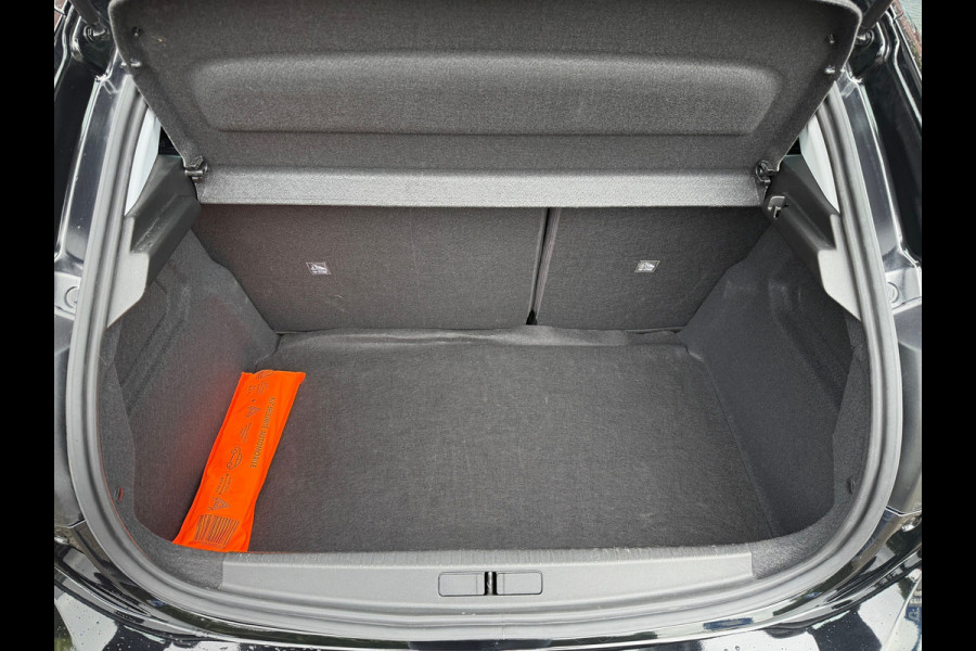 Opel Corsa 1.2 Edition Plus - Parkeerhulp - Winterpakket - Apple/Android -