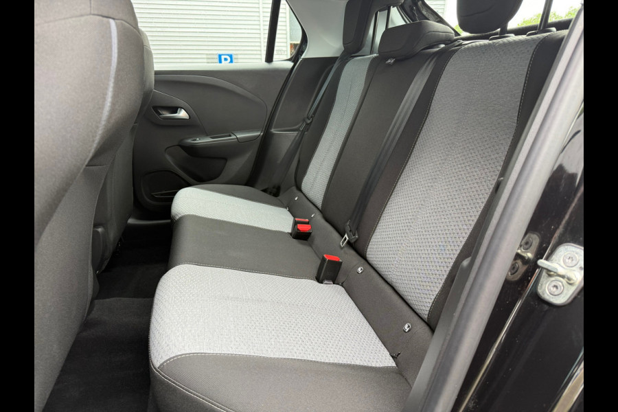 Opel Corsa 1.2 Edition Plus - Parkeerhulp - Winterpakket - Apple/Android -