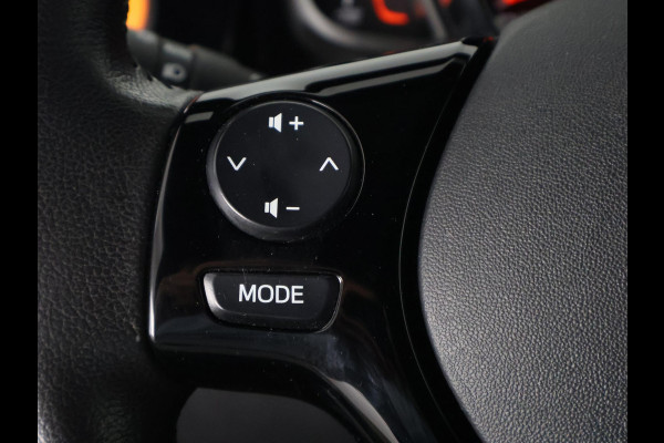 Toyota Aygo 1.0 VVT-i X-JBL Bi-Tone | JBL Premium Audio | Apple Carplay & AndroidAUTO | 1e eigenaar |