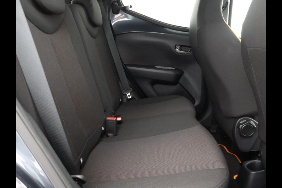 Toyota Aygo 1.0 VVT-i X-JBL Bi-Tone | JBL Premium Audio | Apple Carplay & AndroidAUTO | 1e eigenaar |