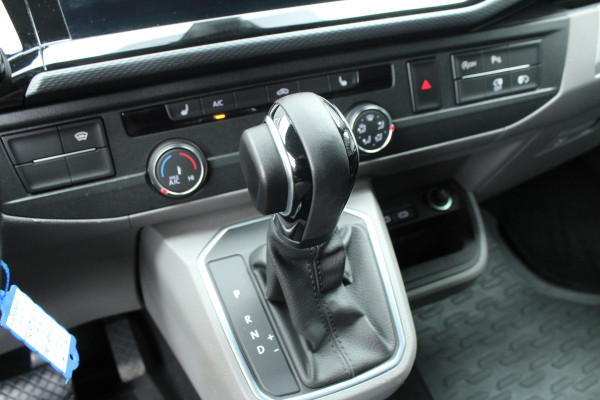 Volkswagen Transporter 2.0 TDI 150pk L2H1 28 Bulli AUTOMAAT NL-Auto NAP Airco Cruise Navi Camera LMV Leder Trekhaak 2500kg