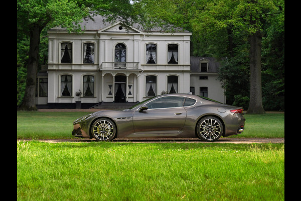 Maserati GranTurismo V6 AWD Modena | Subliem! | Full PPF | Sonus Faber | ADAS