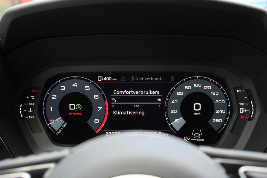 Audi A3 Sportback 35 TFSI 150pk S-Tronic / Automaat Business Edition Audi A3 Sportback 35 TFSI 150pk S -Tronic Business Edition *** Nieuw Model *** | Navigatie | Climate control | Cruise control Adaptive | DAB | Digitale Cockpit | Lichtmetalen velgen | Parkeer sensoren | Stoelverwarming