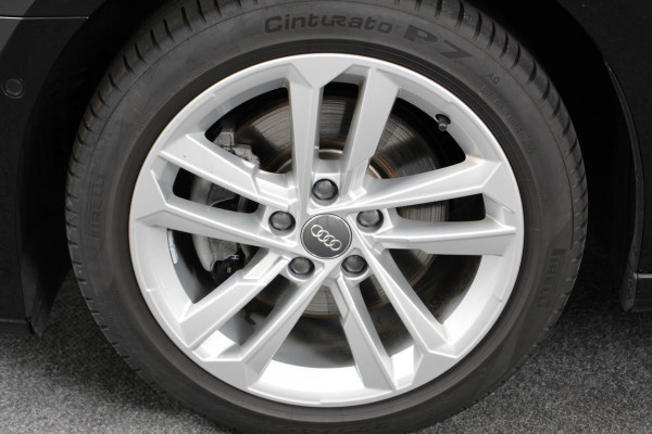 Audi A3 Sportback 35 TFSI 150pk S-Tronic / Automaat Business Edition Audi A3 Sportback 35 TFSI 150pk S -Tronic Business Edition *** Nieuw Model *** | Navigatie | Climate control | Cruise control Adaptive | DAB | Digitale Cockpit | Lichtmetalen velgen | Parkeer sensoren | Stoelverwarming