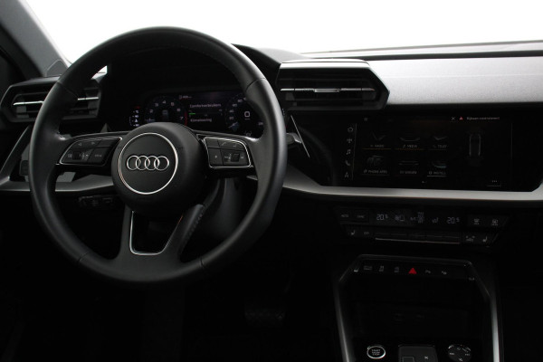 Audi A3 Sportback 35 TFSI 150pk S-Tronic / Automaat Business Edition Audi A3 Sportback 35 TFSI 150pk S -Tronic Business Edition *** Nieuw Model *** | Navigatie | Climate control | Cruise control Adaptive | DAB | Digitale Cockpit | Lichtmetalen velgen | Parkeer sensoren | Stoelverwarming