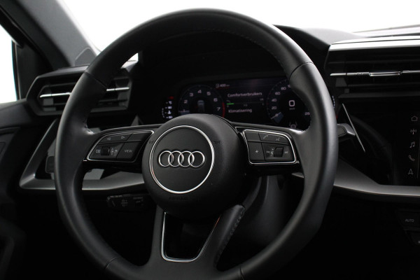 Audi A3 Sportback 35 TFSI 150pk S-Tronic / Automaat Business Edition Audi A3 Sportback 35 TFSI 150pk S -Tronic Business Edition *** Nieuw Model *** | Navigatie | Climate control | Cruise control Adaptive | DAB | Digitale Cockpit | Lichtmetalen velgen | Parkeer sensoren | Stoelverwarming