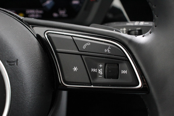 Audi A3 Sportback 35 TFSI 150pk S-Tronic / Automaat Business Edition Audi A3 Sportback 35 TFSI 150pk S -Tronic Business Edition *** Nieuw Model *** | Navigatie | Climate control | Cruise control Adaptive | DAB | Digitale Cockpit | Lichtmetalen velgen | Parkeer sensoren | Stoelverwarming