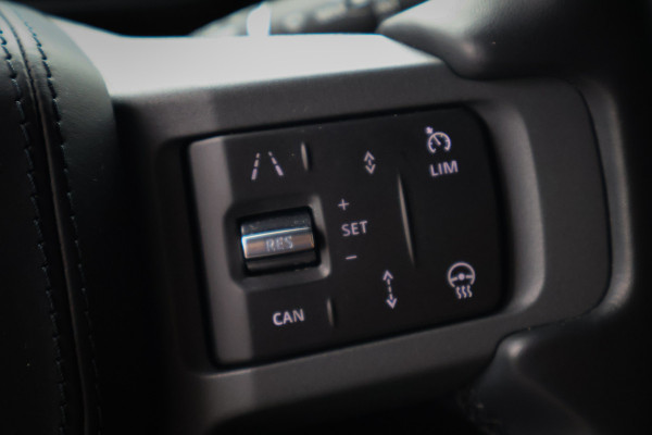 Land Rover Defender 110 P400e 110 X URBAN STOELVERWARMING & VERKOELING | ADAPTIVE | TREKHAAK | STUURVERWARMING | URBAN | SFEERVERLICHTING |