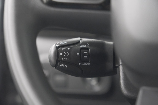 Citroën C3 PureTech 110 EAT6 Max | Apple Carplay | Parkeersensoren | Climate Control | 16 Inch Lichtmetalen Velgen