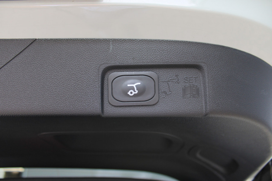 Ford Puma 1.0 EcoBoost Hybrid ST-Line X | Nieuw model | Trekhaak | BLIS | Carplay | Camera  | Adaptieve cruise