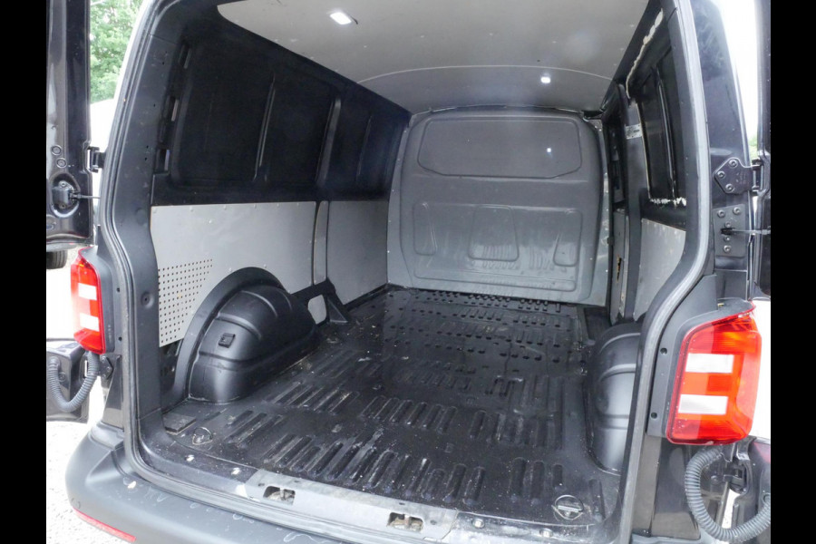 Volkswagen Transporter 2.0 TDI 150PK, L2H1, DSG Autmaat, Airco