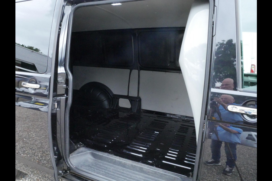 Volkswagen Transporter 2.0 TDI 150PK, L2H1, DSG Autmaat, Airco
