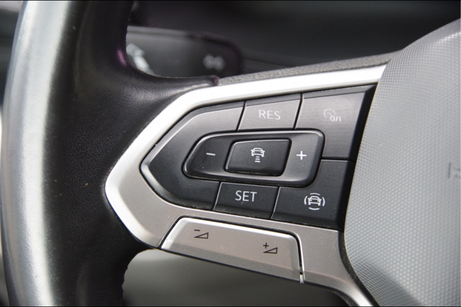 Volkswagen Transporter 2.0 TDI L2 BULLI, 3-ZITS, 150PK AUT. LED, ADAPT. CRUISE, TREKHAAK, APPLE CARPLAY, NAVI, AIRCO, PARKEERSENSOREN, NL AUTO, NAP