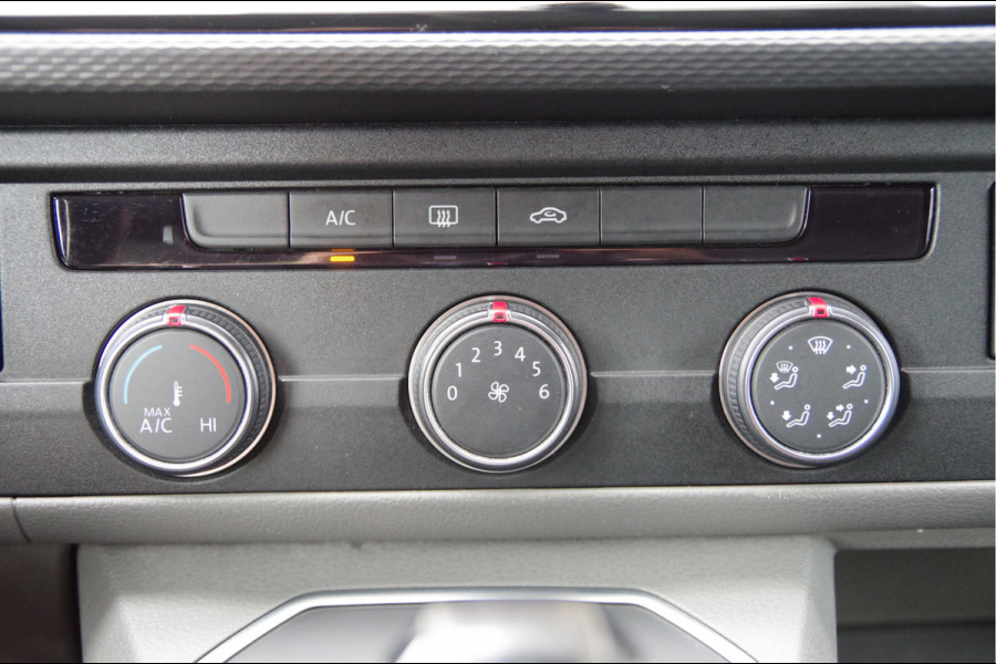 Volkswagen Transporter 2.0 TDI L2 BULLI, 3-ZITS, 150PK AUT. LED, ADAPT. CRUISE, TREKHAAK, APPLE CARPLAY, NAVI, AIRCO, PARKEERSENSOREN, NL AUTO, NAP