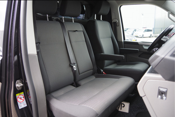 Volkswagen Transporter 2.0 TDI L2 BULLI, 3-ZITS, 150PK AUT. LED, ADAPT. CRUISE, TREKHAAK, APPLE CARPLAY, NAVI, AIRCO, PARKEERSENSOREN, NL AUTO, NAP