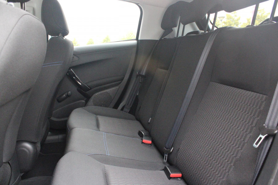 Peugeot 208 1.2 110PK AUTOMAAT SIGNATURE | NAVIGATIE | APPLE CARPLAY/ANDROID AUTO | PARKEERSENSOREN | DAB+ RADIO | LICHTMETALEN VELGEN | GETINTE RUITEN | CLIMATE CONTROL | CRUISE CONTROL |