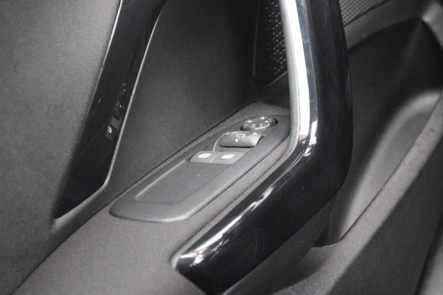 Peugeot 208 1.2 110PK AUTOMAAT SIGNATURE | NAVIGATIE | APPLE CARPLAY/ANDROID AUTO | PARKEERSENSOREN | DAB+ RADIO | LICHTMETALEN VELGEN | GETINTE RUITEN | CLIMATE CONTROL | CRUISE CONTROL |