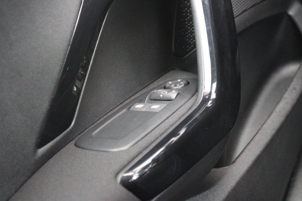 Peugeot 208 1.2 110PK AUTOMAAT SIGNATURE | NAVIGATIE | APPLE CARPLAY/ANDROID AUTO | PARKEERSENSOREN | DAB+ RADIO | LICHTMETALEN VELGEN | GETINTE RUITEN | CLIMATE CONTROL | CRUISE CONTROL |