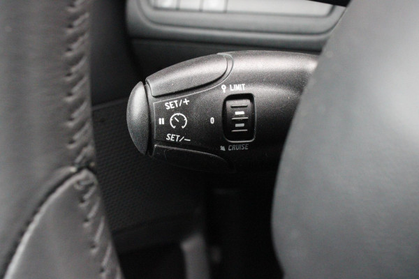 Peugeot 208 1.2 110PK AUTOMAAT SIGNATURE | NAVIGATIE | APPLE CARPLAY/ANDROID AUTO | PARKEERSENSOREN | DAB+ RADIO | LICHTMETALEN VELGEN | GETINTE RUITEN | CLIMATE CONTROL | CRUISE CONTROL |