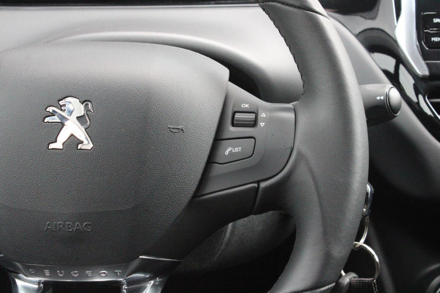Peugeot 208 1.2 110PK AUTOMAAT SIGNATURE | NAVIGATIE | APPLE CARPLAY/ANDROID AUTO | PARKEERSENSOREN | DAB+ RADIO | LICHTMETALEN VELGEN | GETINTE RUITEN | CLIMATE CONTROL | CRUISE CONTROL |