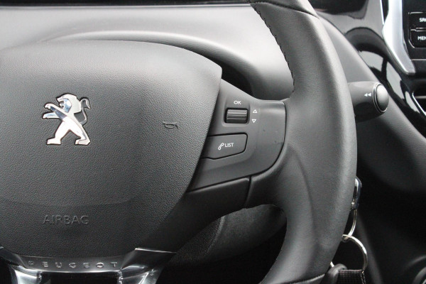 Peugeot 208 1.2 110PK AUTOMAAT SIGNATURE | NAVIGATIE | APPLE CARPLAY/ANDROID AUTO | PARKEERSENSOREN | DAB+ RADIO | LICHTMETALEN VELGEN | GETINTE RUITEN | CLIMATE CONTROL | CRUISE CONTROL |