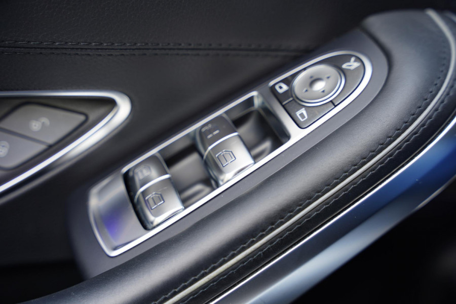 Mercedes-Benz S-Klasse 63 AMG Cabriolet 4-Matic Nachtzicht Burmester