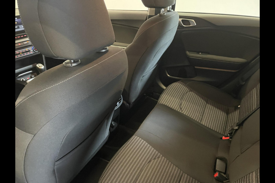 Kia Ceed Sportswagon 1.0 T-GDi DynamicLine Navigatie Apple Carplay / Android Auto Camera Parkeersensoren achter Cruise Control Climate Control