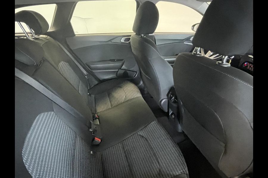 Kia Ceed Sportswagon 1.0 T-GDi DynamicLine Navigatie Apple Carplay / Android Auto Camera Parkeersensoren achter Cruise Control Climate Control