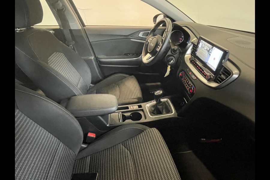 Kia Ceed Sportswagon 1.0 T-GDi DynamicLine Navigatie Apple Carplay / Android Auto Camera Parkeersensoren achter Cruise Control Climate Control